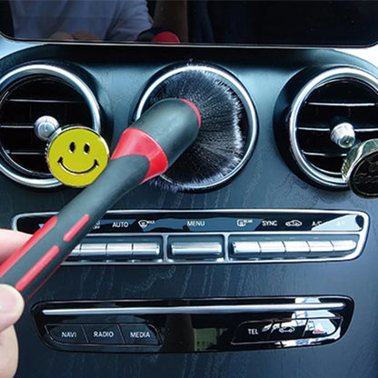 Kit Brosse Magique : Nettoyage Auto-Moto, de la Roue au Tableau de Bord
