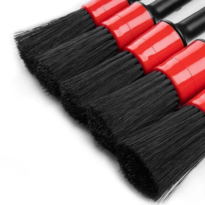 Set de Brosses Détail : Chaque Coin de Votre Voiture Dit Merci !