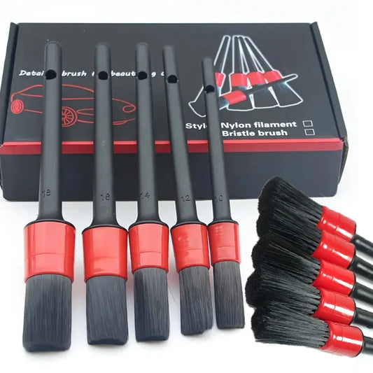 Set de Brosses Détail : Chaque Coin de Votre Voiture Dit Merci !