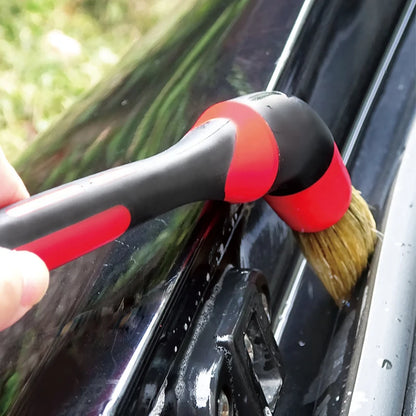 Kit Brosse Magique : Nettoyage Auto-Moto, de la Roue au Tableau de Bord